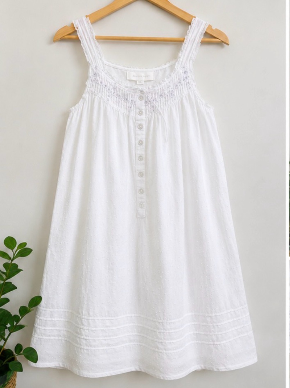 Eileen West White Smocked Button-Front Nightdress